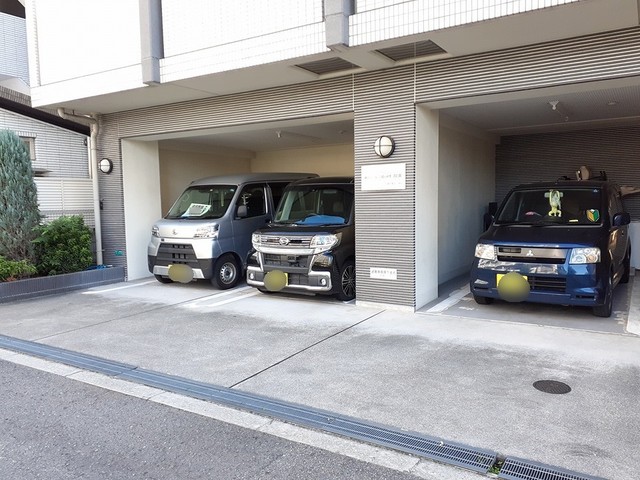 アドニスコート加美 駐車場