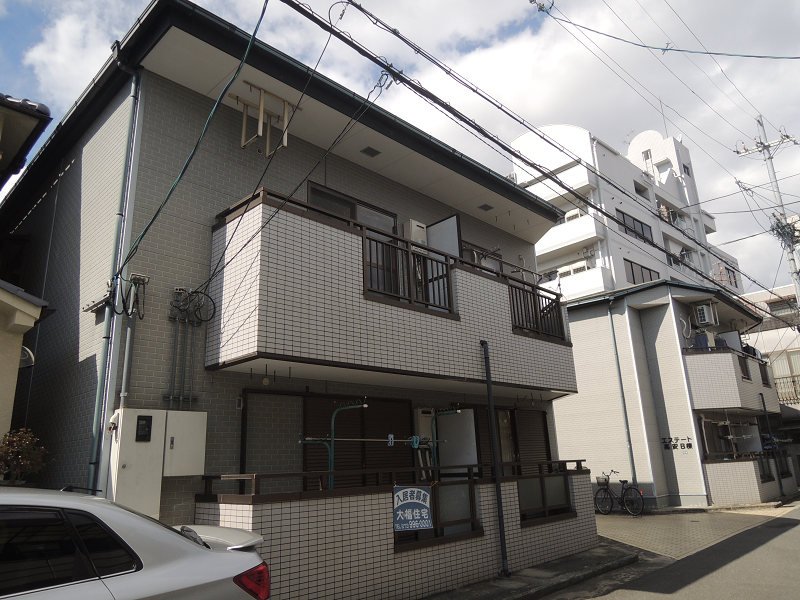 エステート高安 外観