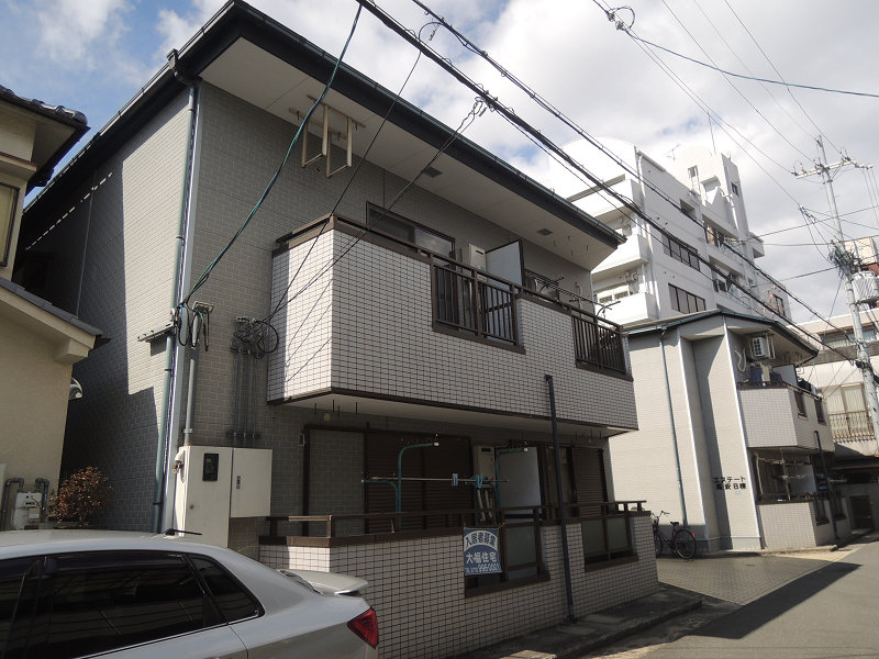 エステート高安 外観