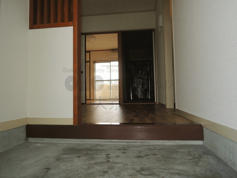 楠根スカイハイツ 玄関