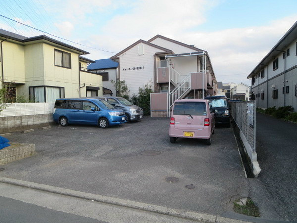 メュールパレ松本Ⅰ  駐車場
