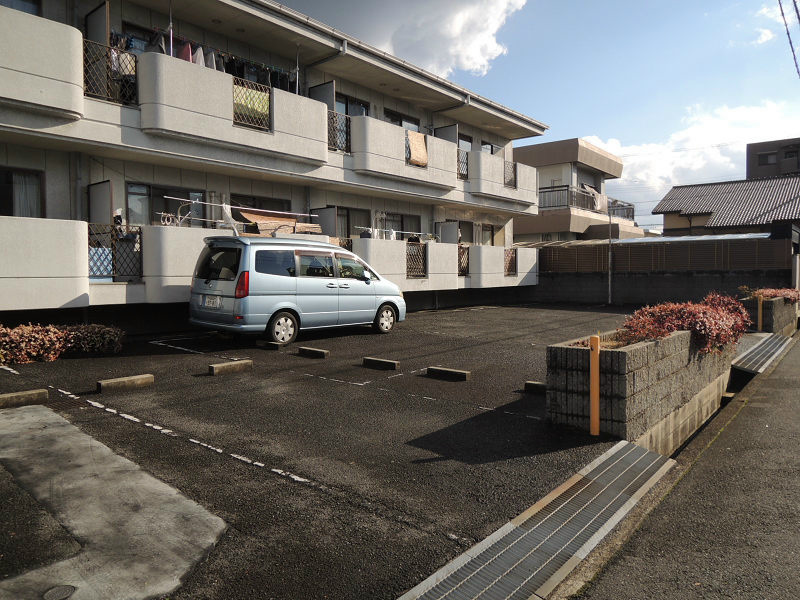 弘恵マンション 駐車場