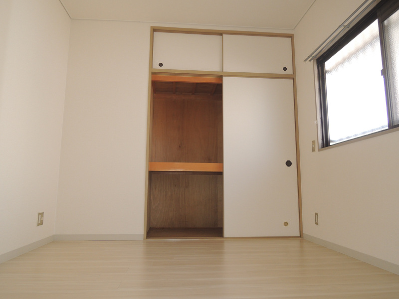 メゾンドールヤマヒデ弐番館 ベッドルーム