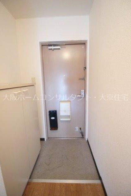 ロイヤル八尾 玄関