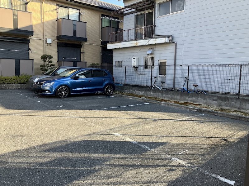 M’Sエクレール（エムズエクレール） 駐車場
