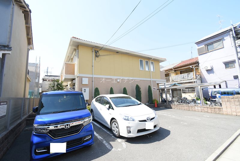 メゾン・ド・ラパン 駐車場
