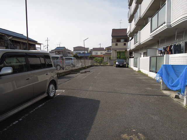 メゾンデトワール 駐車場