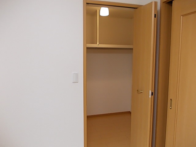 メゾン　ソレイユ 収納