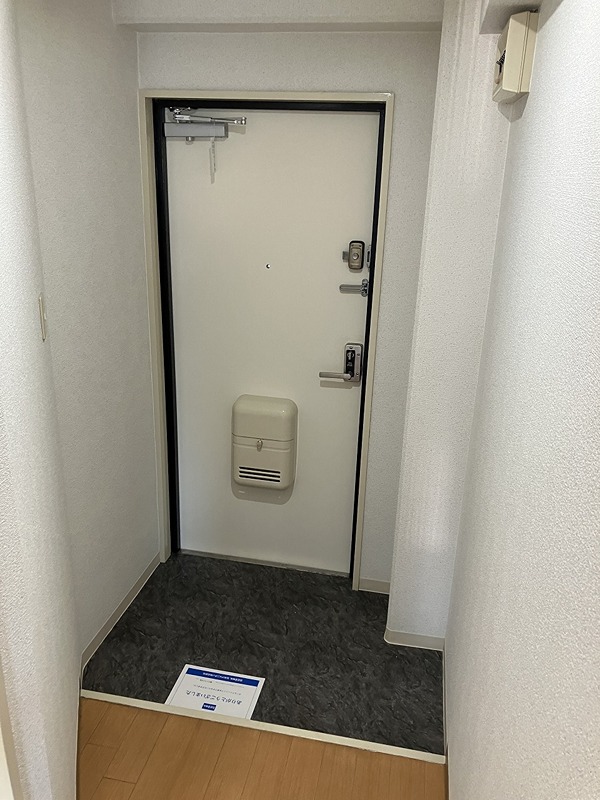 メゾンクレール 玄関