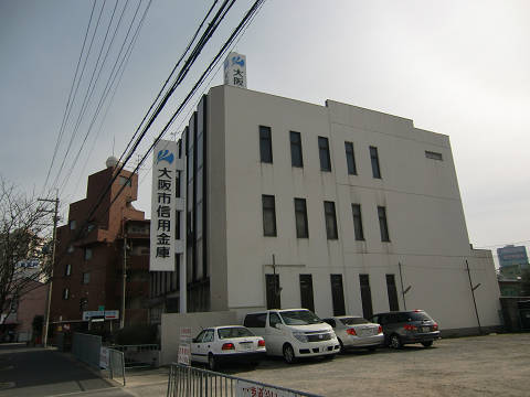 ラルゴ久宝寺 銀行