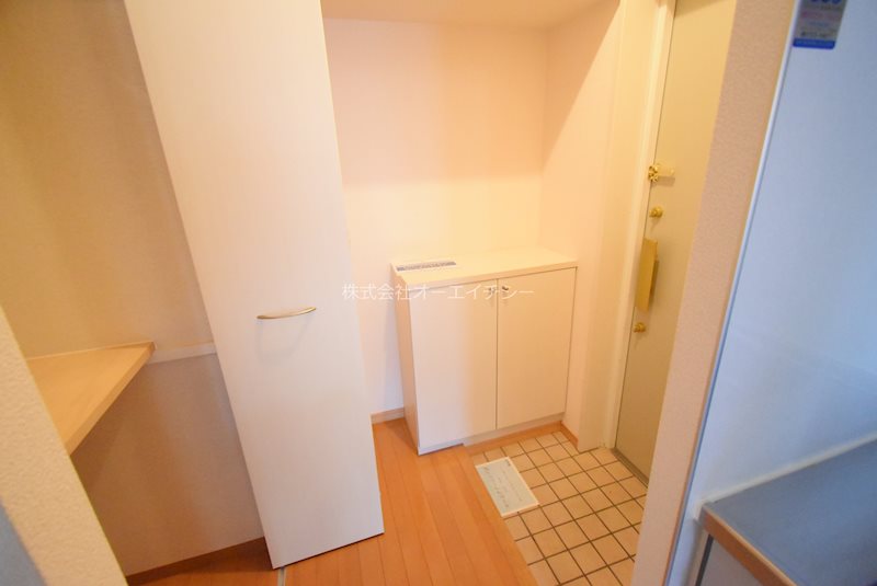 グランガーデン足代新町 玄関