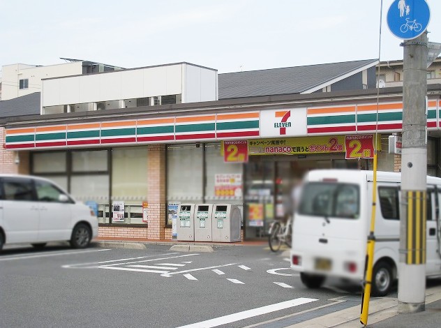 プレサンスNEO長堂アウローラ コンビニ