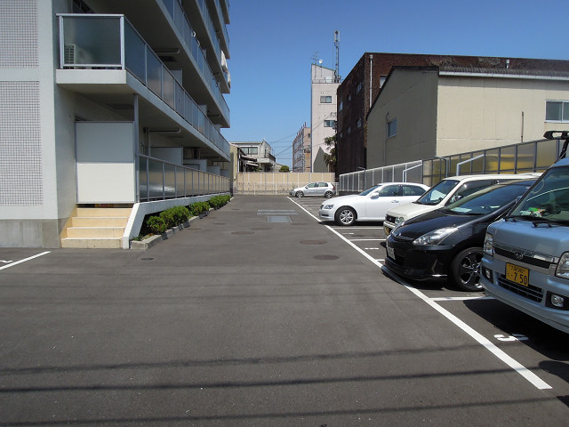 ボナールシャトー 駐車場