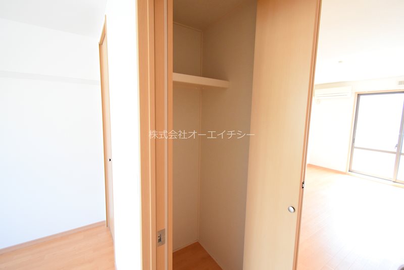 ソレジオ武村Ⅴ　N 収納