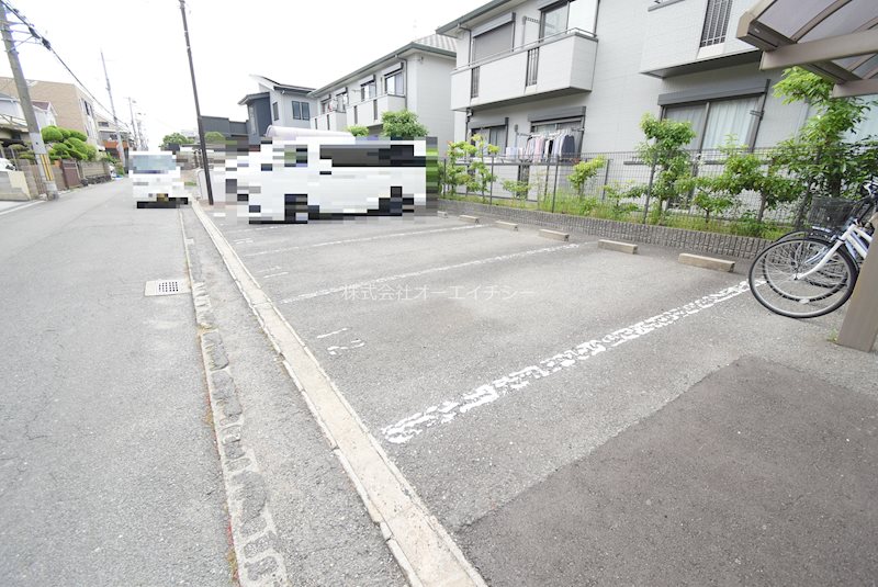 フラワーガーデン  駐車場