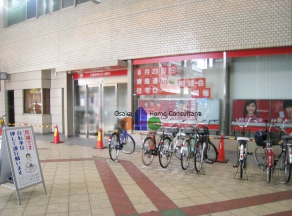 ラフィーネクローバー 銀行