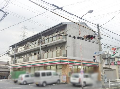 N-village しくい コンビニ