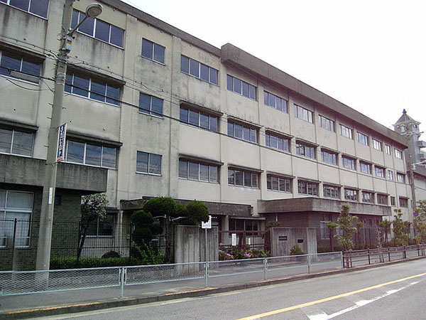 シャーメゾン門松 中学校