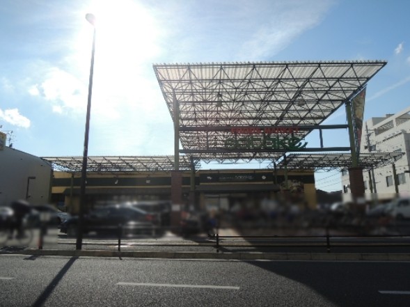 シャーメゾン渋川Ⅲ スーパー