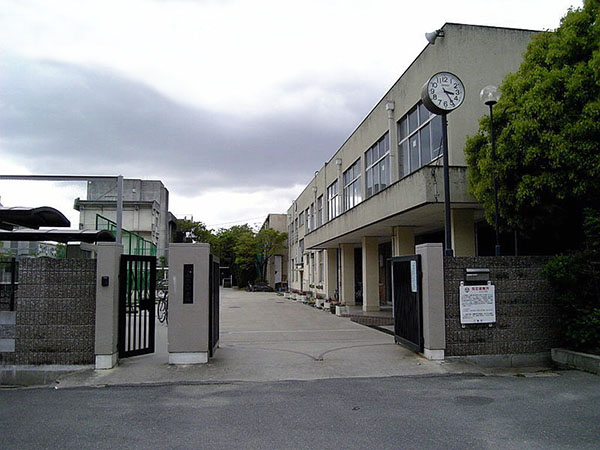ボナールシャトー 中学校