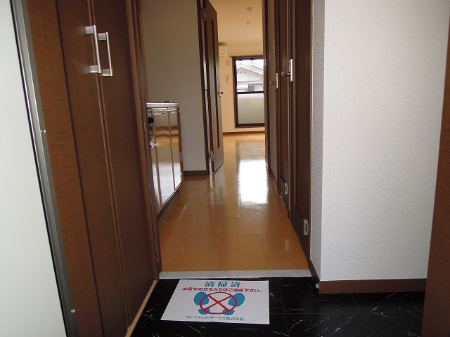 フジパレス光南町 玄関