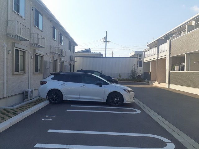 サウスコートⅠ 駐車場