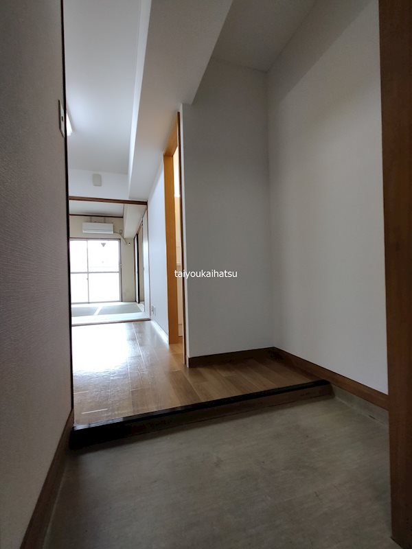 騎射場温泉ビル 玄関