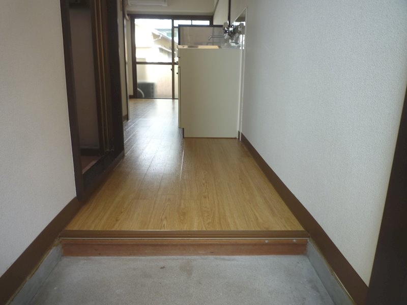 慶ハイツ 玄関