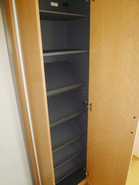 宇宿川平ビル 玄関