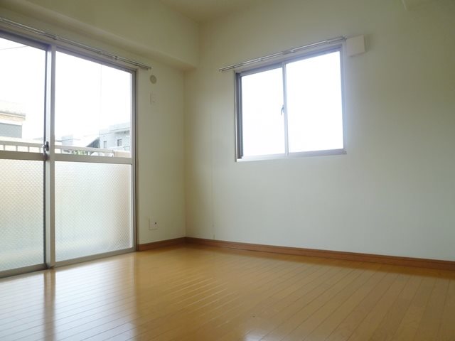 宇宿川平ビル ベッドルーム