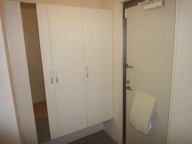 アヴニールマーガレット 玄関