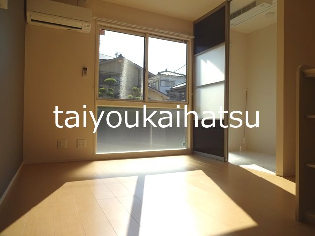 シャインR ベッドルーム