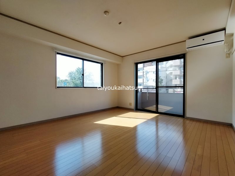 Fビル リビング