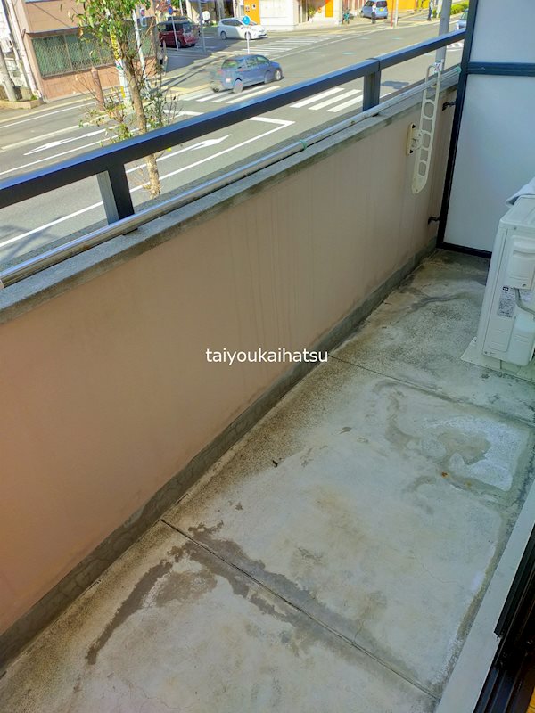 Fビル ベランダ