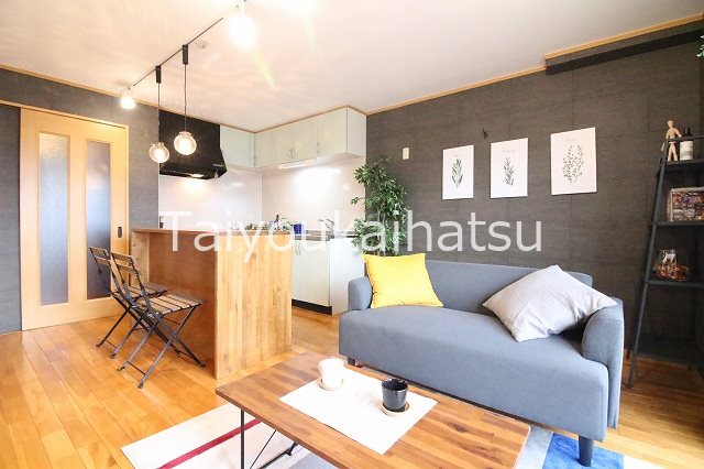 スリーリング リビング