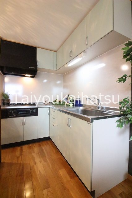 スリーリング キッチン