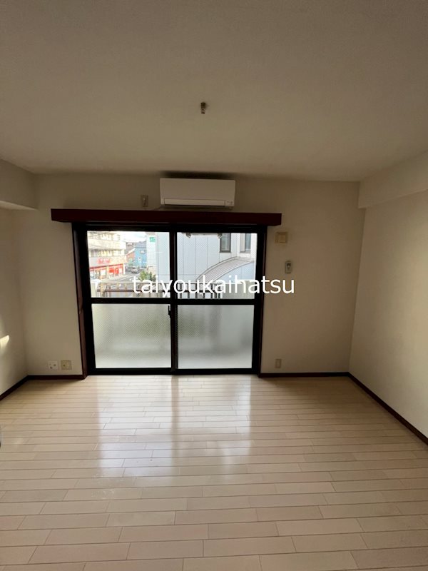 とそ323 リビング