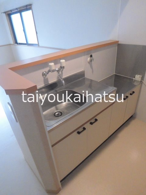 ロイヤルメゾン下荒田 キッチン