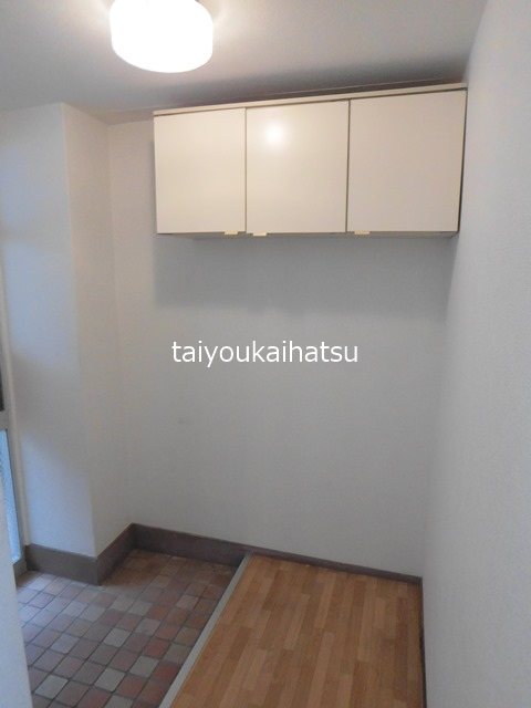 さえきビル 玄関