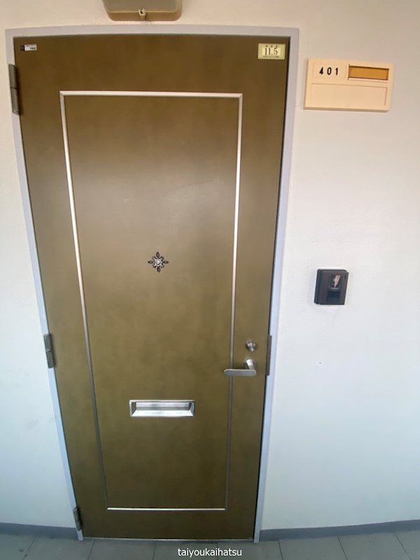 フォレスタビル 玄関