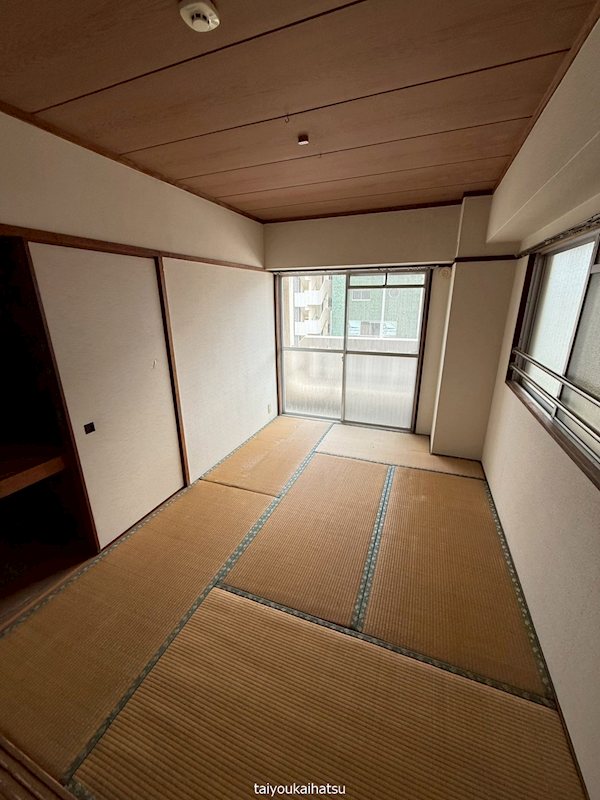 やつえビル  ベッドルーム