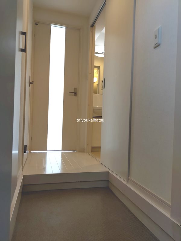 レインボー新栄 玄関