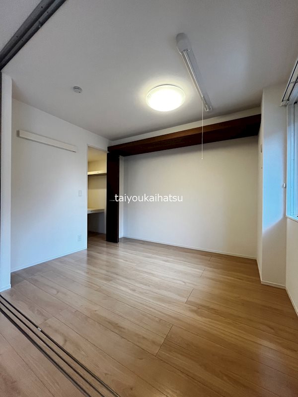 AZLIE ベッドルーム