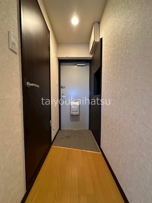 フロスト平松 玄関