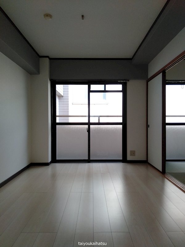 第一メゾン紫原 リビング