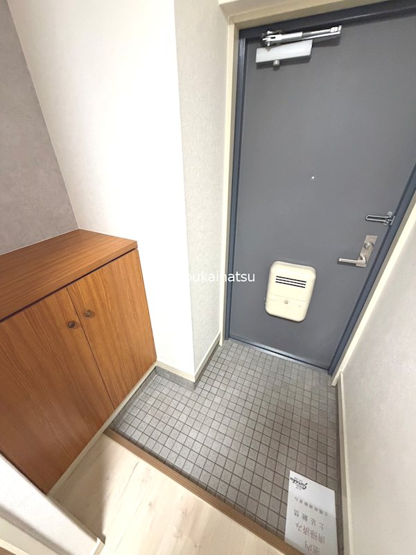 ベネフィス西陵 玄関