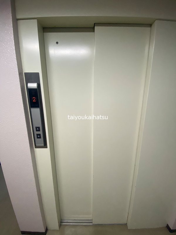 騎射場温泉ビル エントランス