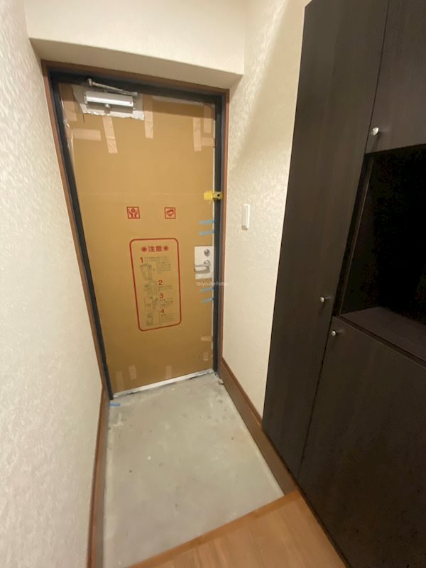 アベニール荒田 玄関