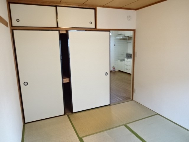 ベッドルーム