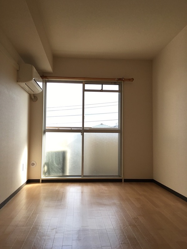 ベッドルーム